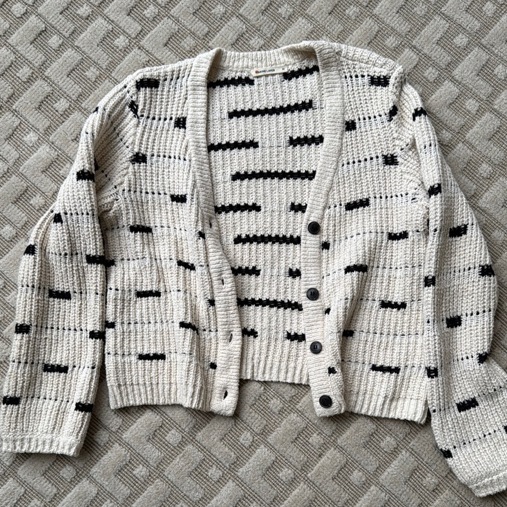Marine Layer Women's Cream and Black Sweater